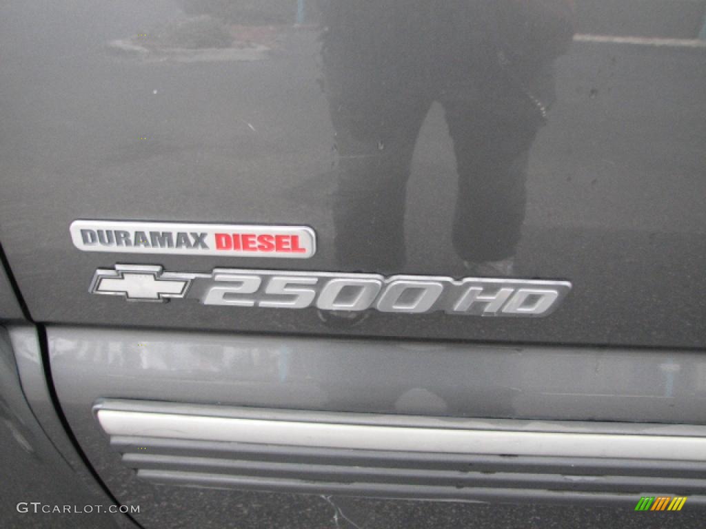 2002 Chevrolet Silverado 2500 LS Extended Cab Marks and Logos Photo #39782882