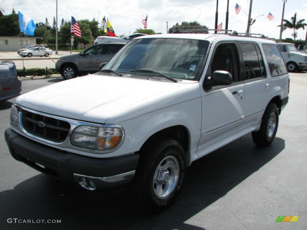 1999 Explorer XLT - Oxford White / Medium Prairie Tan photo #5