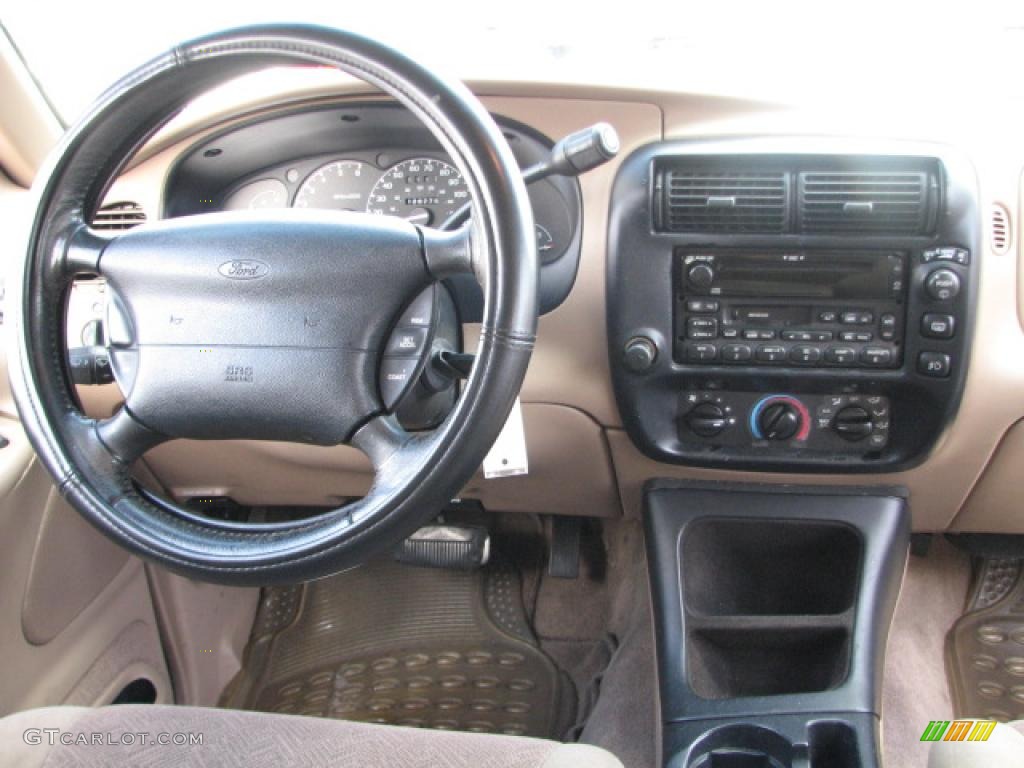 1999 Explorer XLT - Oxford White / Medium Prairie Tan photo #17