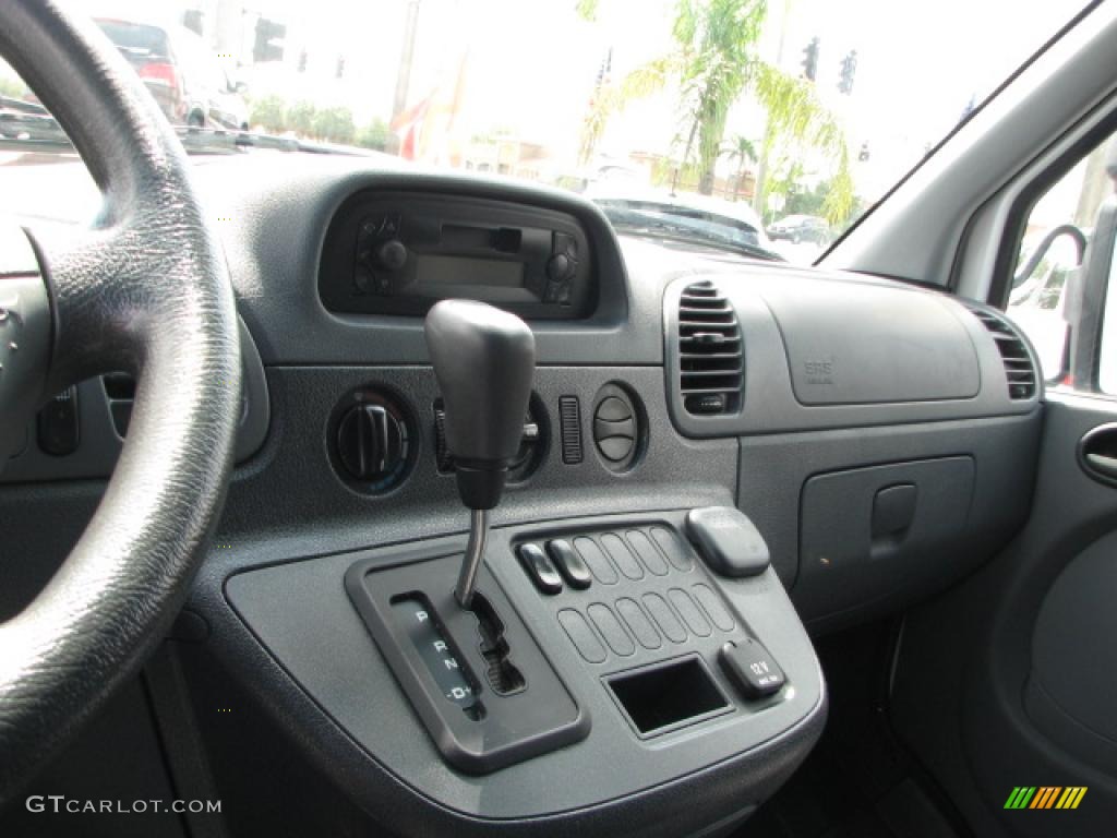 2005 Dodge Sprinter Van 2500 High Roof Cargo Controls Photo #39784554