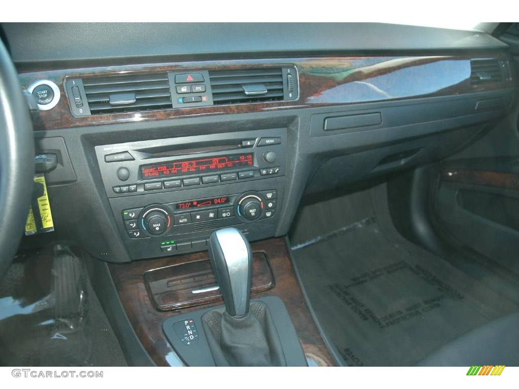 2006 3 Series 325xi Sedan - Jet Black / Black photo #17