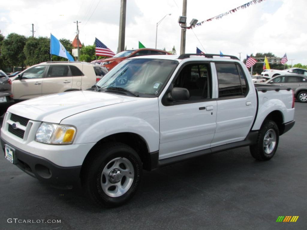 Oxford White 2004 Ford Explorer Sport Trac XLT Exterior Photo #39785646
