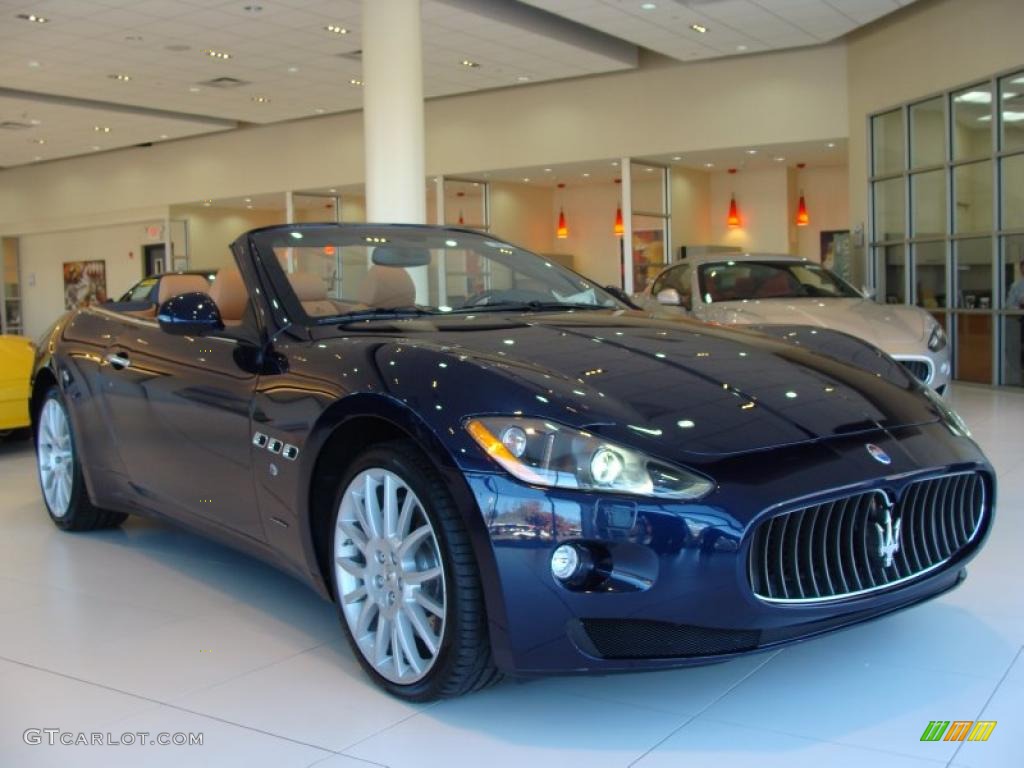 Blu Oceano (Blue Metallic) Maserati GranTurismo Convertible