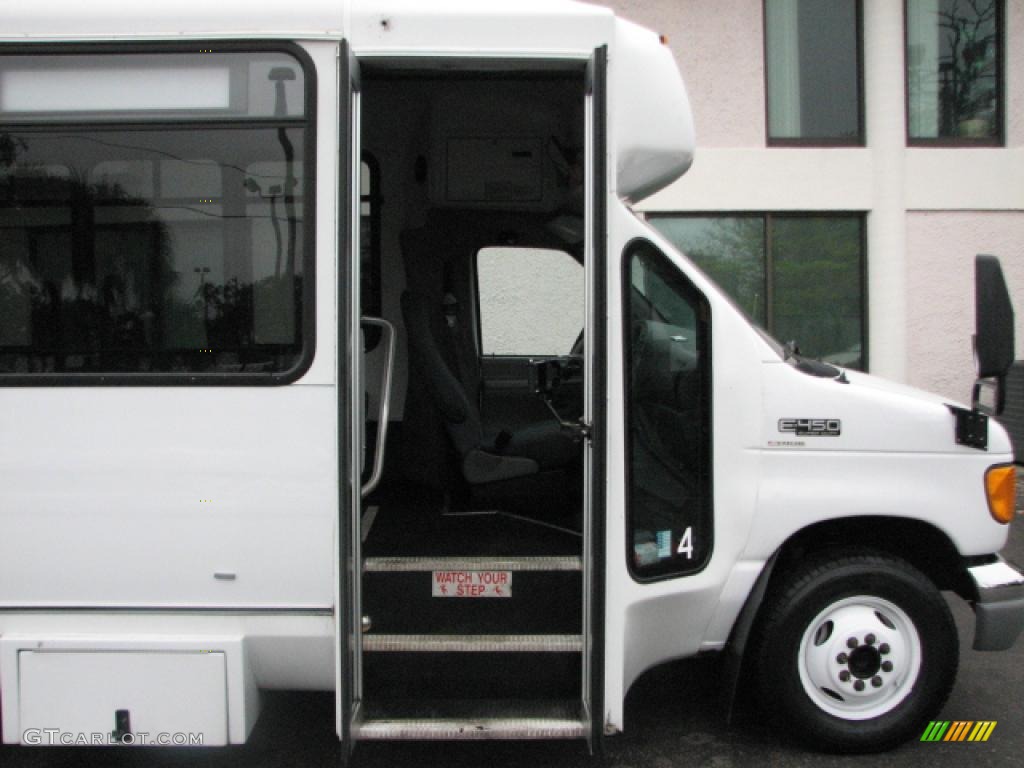 2005 Ford E Series Cutaway E450 Commercial Passenger Bus Exterior Photos