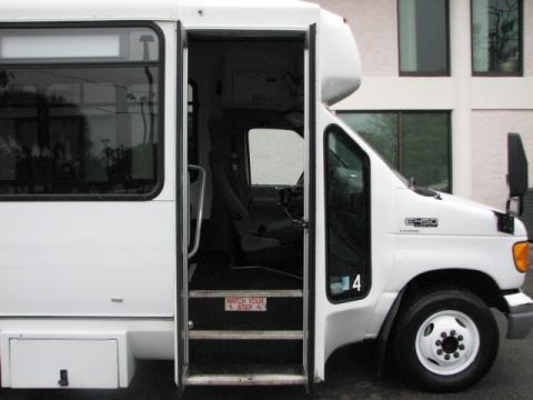 2005 Ford E Series Cutaway E450 Commercial Passenger Bus Data, Info and Specs