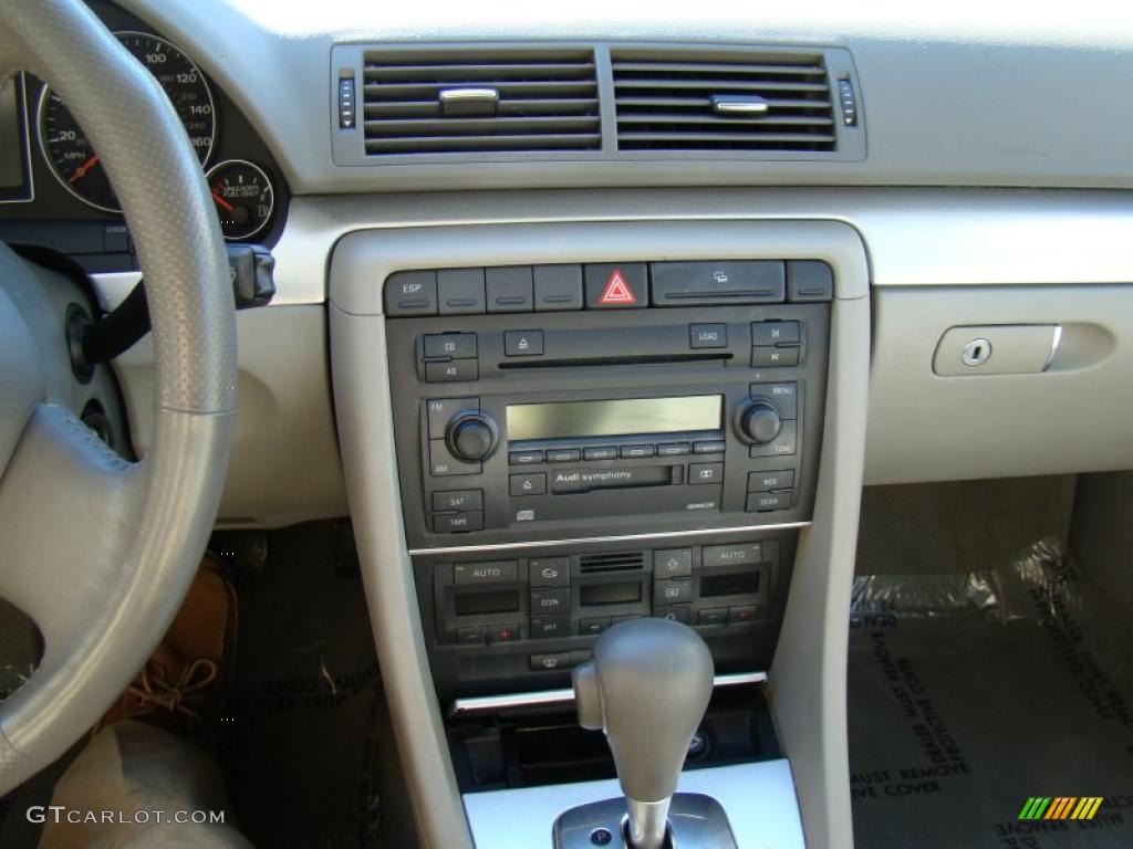 2005 Audi A4 2.0T Sedan Controls Photo #39791882