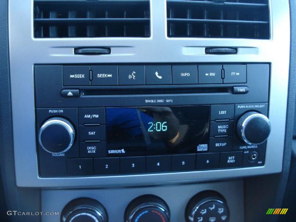 2011 Dodge Nitro Heat 4x4 Controls Photo #39795166