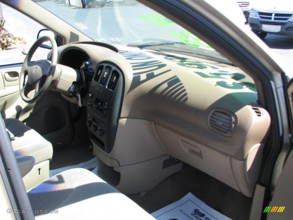 2002 Grand Caravan Sport - Light Almond Pearl / Sandstone photo #11