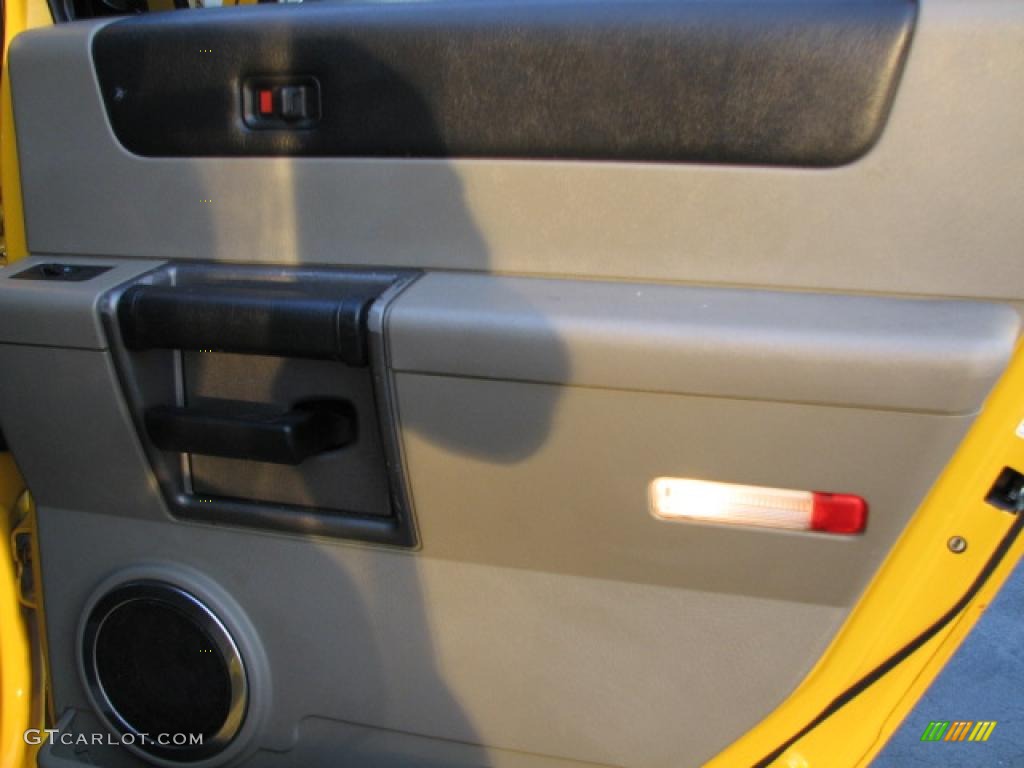 2003 H2 SUV - Yellow / Black photo #15