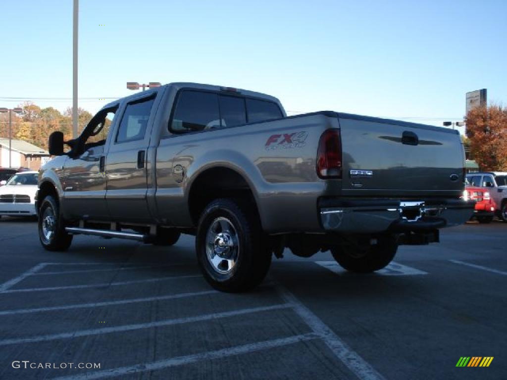 2005 F250 Super Duty XLT Crew Cab 4x4 - Arizona Beige Metallic / Tan photo #5