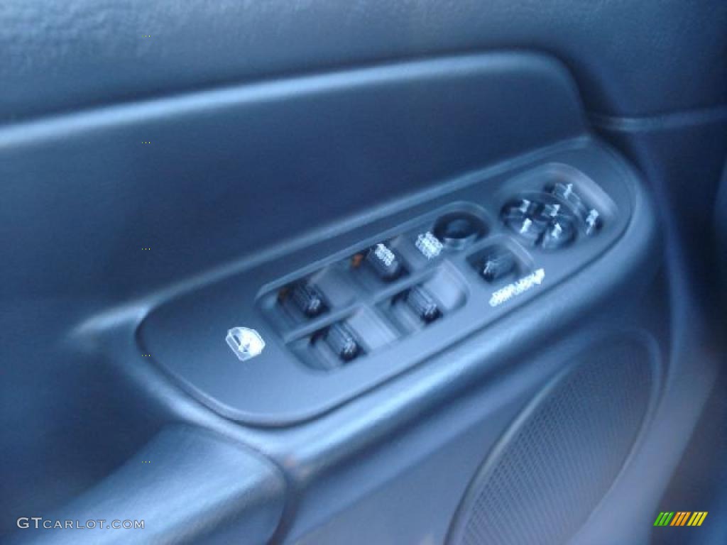 2005 Ram 1500 SLT Quad Cab 4x4 - Patriot Blue Pearl / Dark Slate Gray photo #21