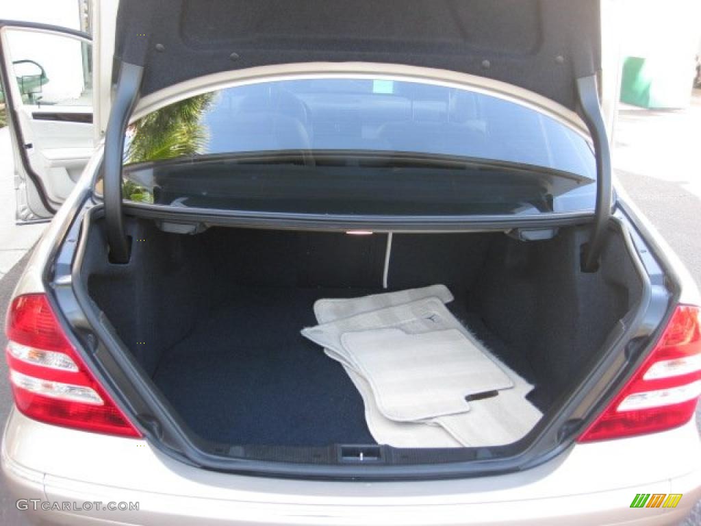 2005 Mercedes-Benz C 320 4Matic Sedan Trunk Photos