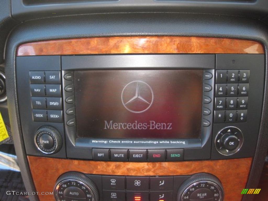 2008 Mercedes-Benz R 350 Navigation Photos