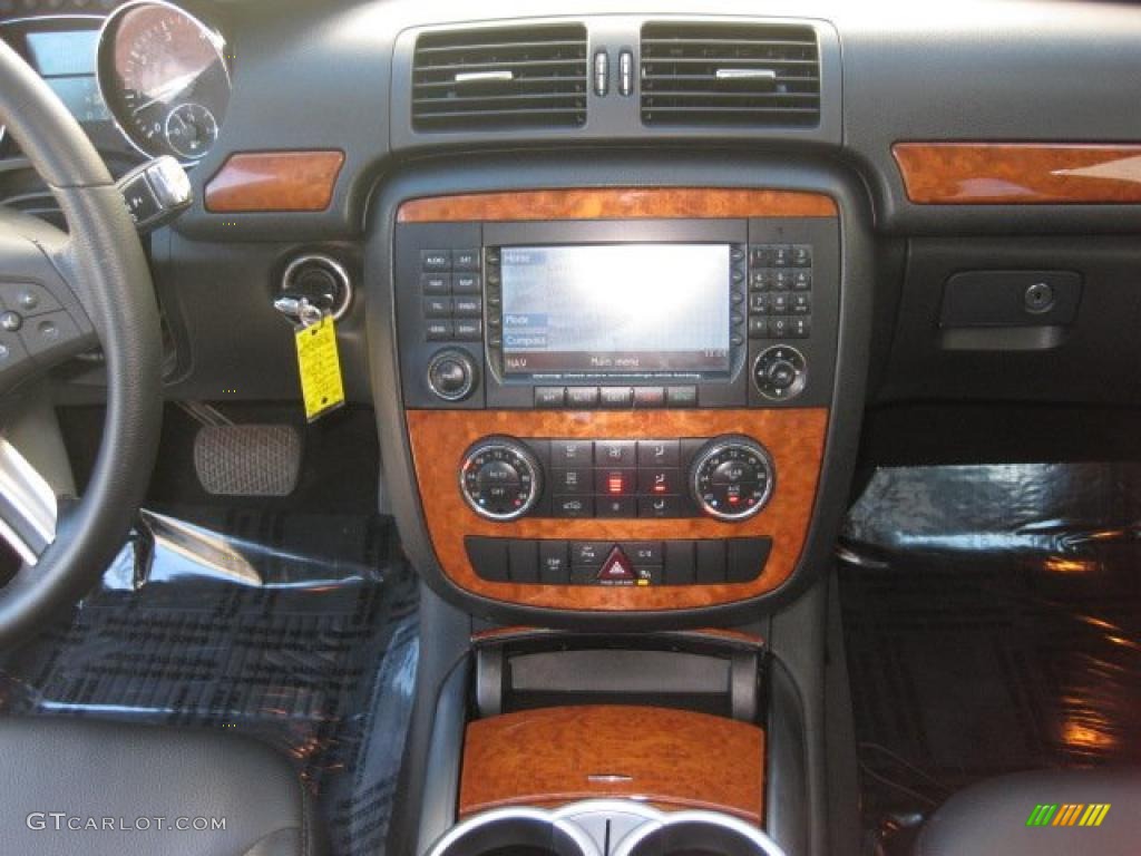 2008 Mercedes-Benz R 350 Controls Photo #39808189