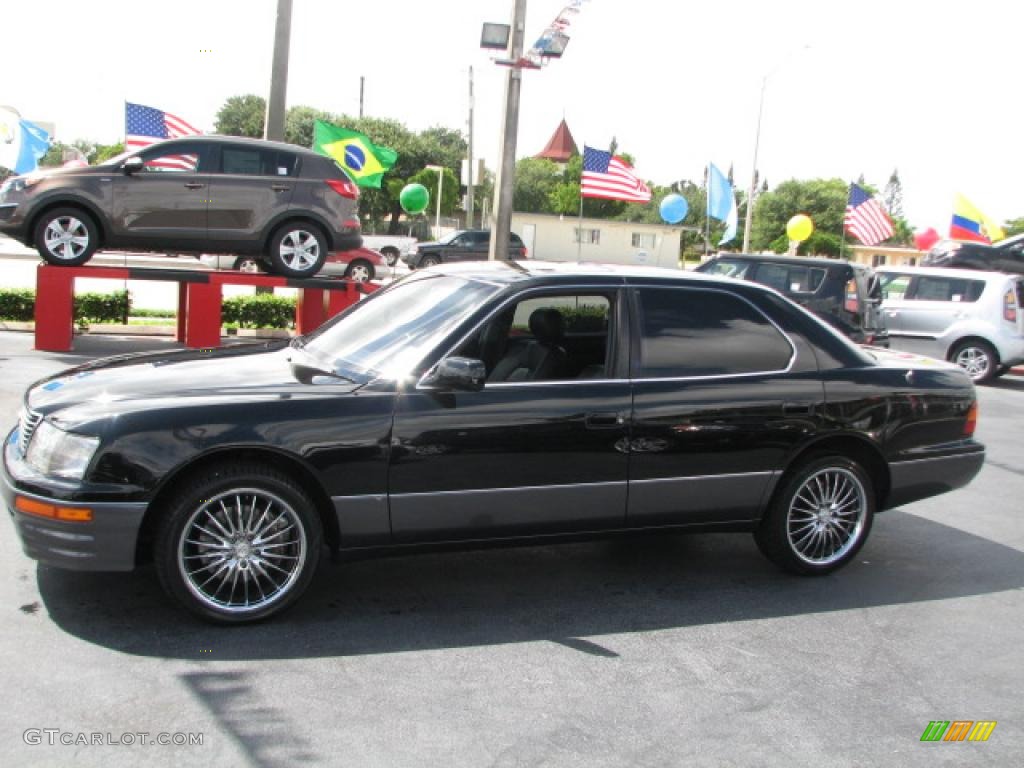 1997 LS 400 - Black / Black photo #10
