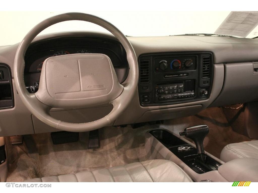 Gray Interior 1996 Chevrolet Impala SS Photo #39811863