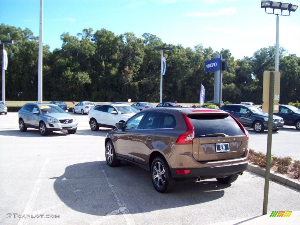 2011 XC60 T6 AWD - Terra Bronze Metallic / Sandstone Beige photo #5