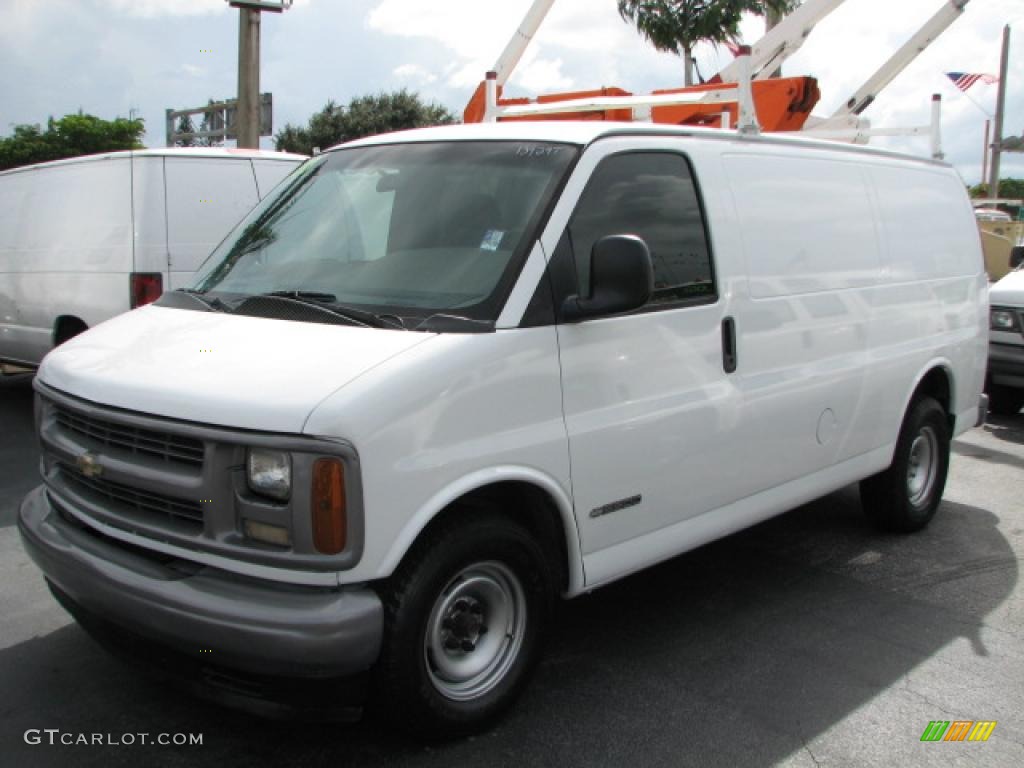 Summit White 2000 Chevrolet Express G2500 Commercial Exterior Photo #39815384