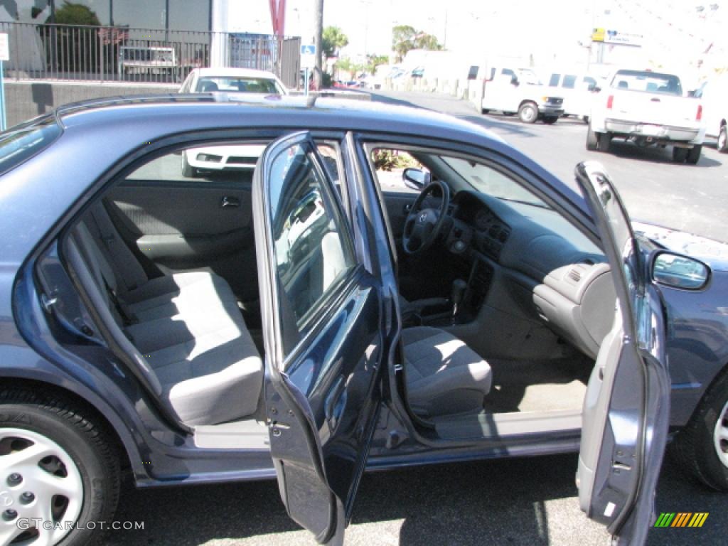 2002 626 LX - Galaxy Blue / Gray photo #11