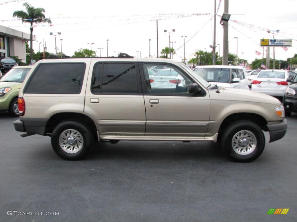 1999 Explorer XLT 4x4 - Harvest Gold Metallic / Medium Prairie Tan photo #10