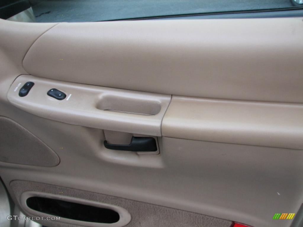 1999 Ford Explorer XLT 4x4 Medium Prairie Tan Door Panel Photo #39822646