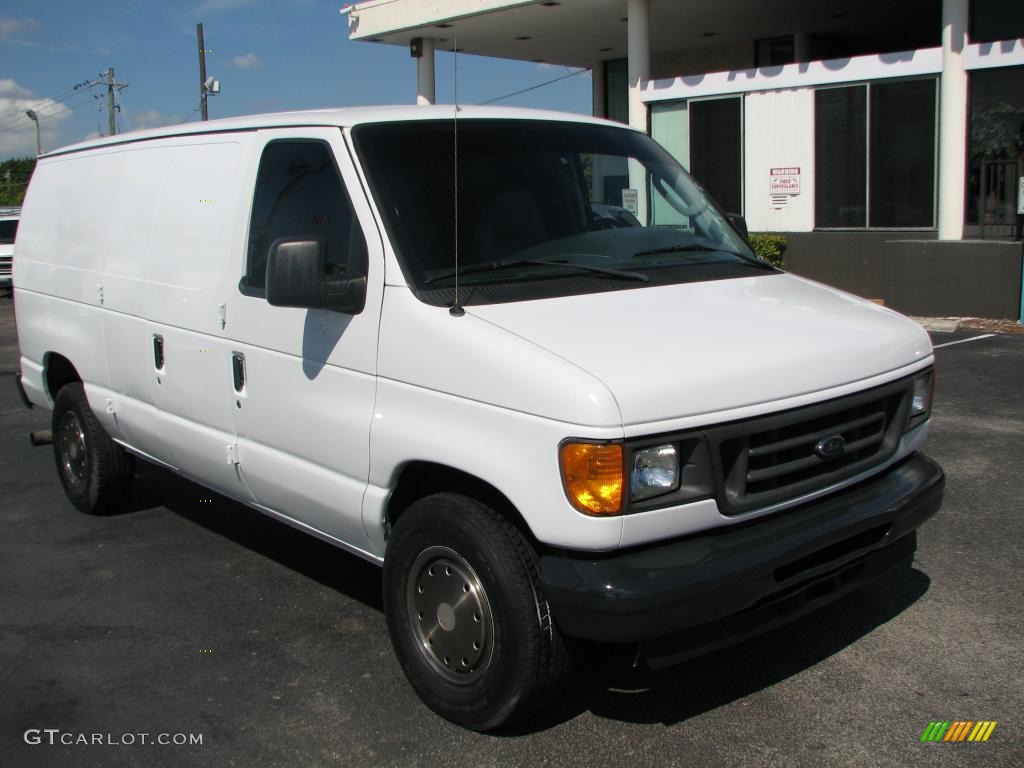 Oxford White 2004 Ford E Series Van E350 Commercial Utility Exterior Photo #39822770