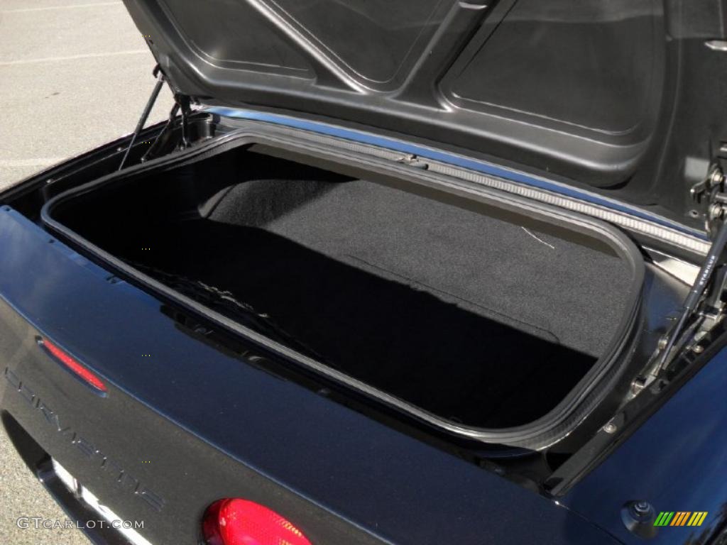 2001 Chevrolet Corvette Convertible Trunk Photo #39823058