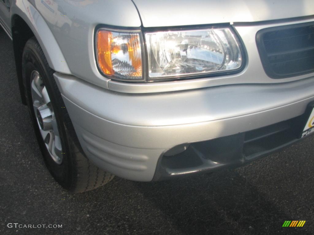 2001 Passport LX 4x4 - Bright Silver / Gray photo #2