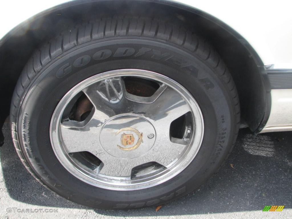 1993 Cadillac Seville Standard Seville Model Wheel Photo #39825130