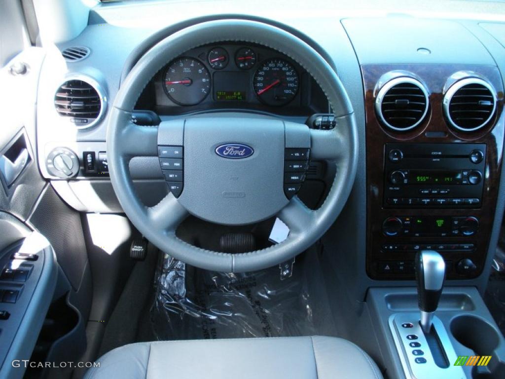 2007 Ford Freestyle SEL AWD Shale Grey Steering Wheel Photo #39825310