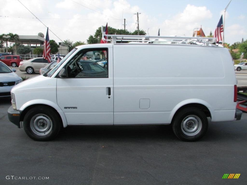 Ivory White 2000 GMC Safari Commercial Exterior Photo #39825782