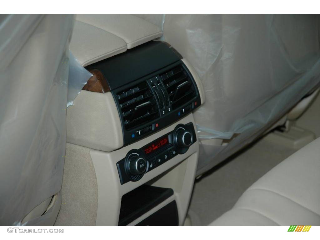 2009 X5 xDrive30i - Alpine White / Sand Beige Nevada Leather photo #11