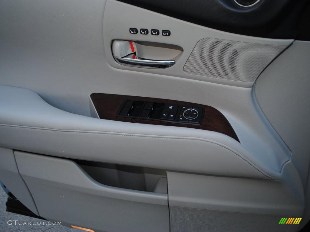 2010 RX 350 AWD - Cerulean Blue Metallic / Light Gray/Espresso Birds-Eye Maple photo #17