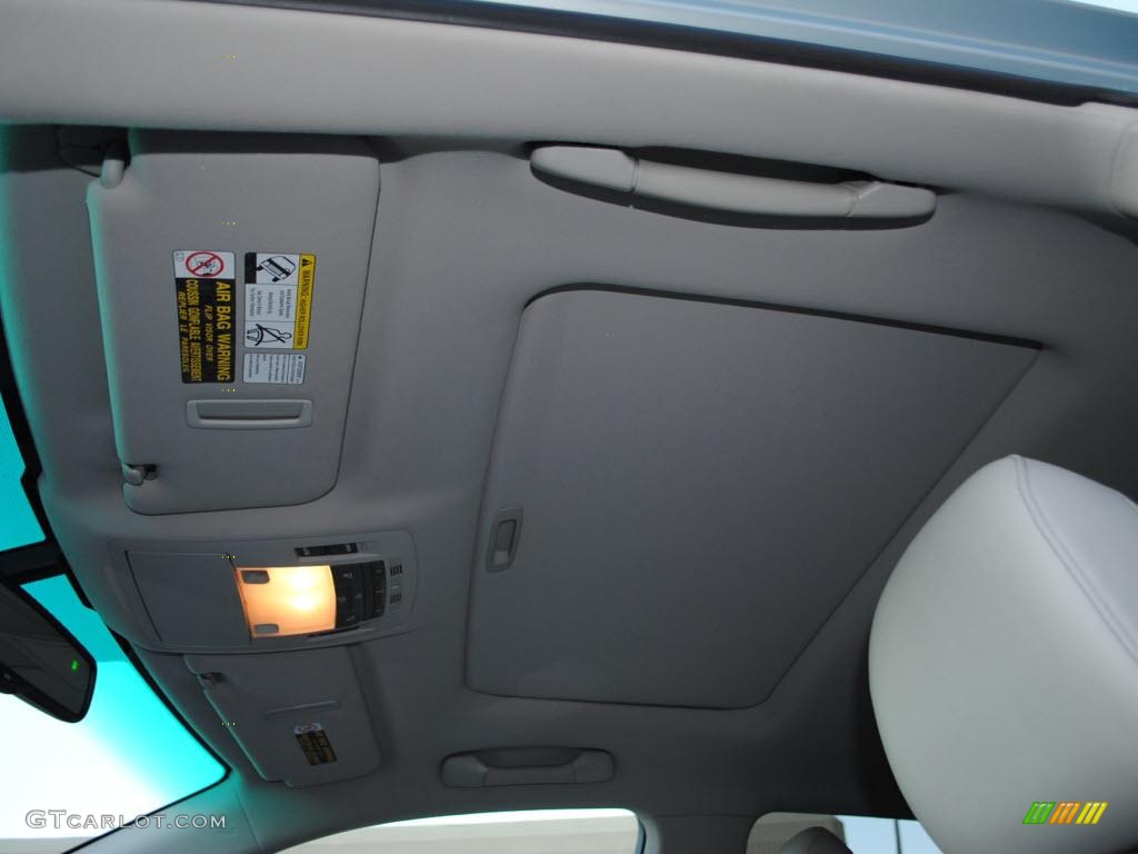 2010 RX 350 AWD - Cerulean Blue Metallic / Light Gray/Espresso Birds-Eye Maple photo #18