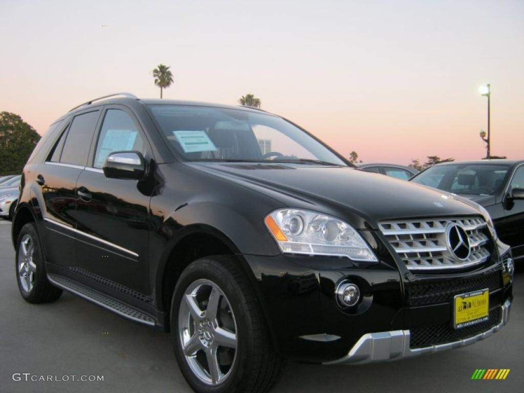 Black Mercedes-Benz ML