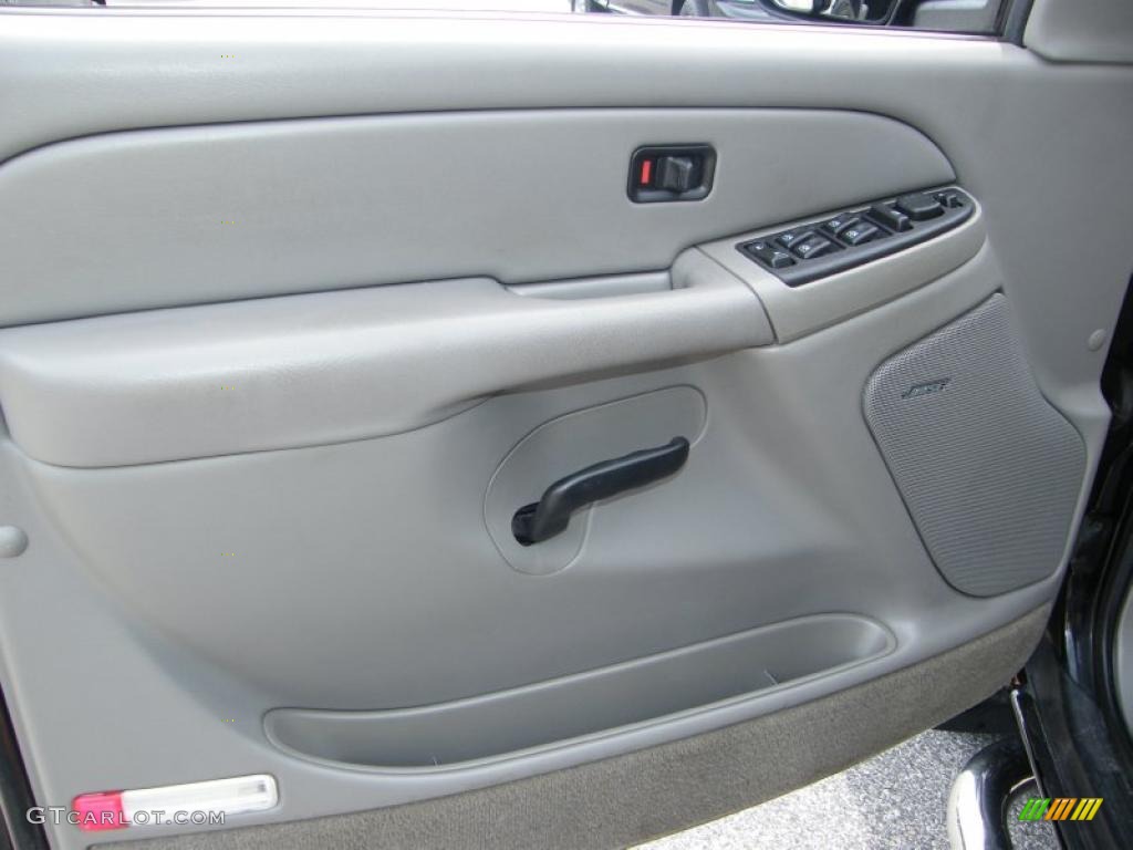 2005 Chevrolet Suburban 1500 LT Tan/Neutral Door Panel Photo #39834774