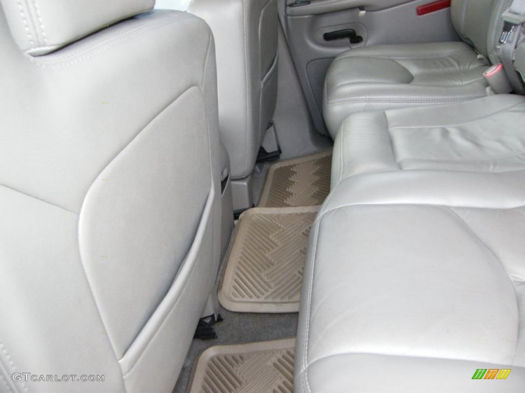 Tan/Neutral Interior 2005 Chevrolet Suburban 1500 LT Photo #39834830
