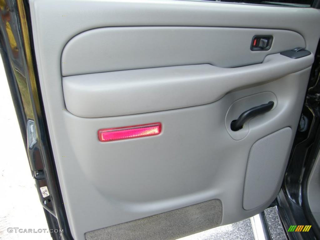 2005 Chevrolet Suburban 1500 LT Tan/Neutral Door Panel Photo #39834858