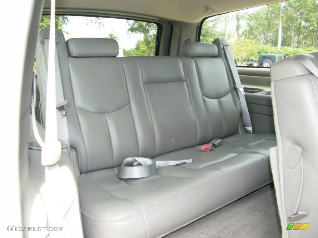Tan/Neutral Interior 2005 Chevrolet Suburban 1500 LT Photo #39834894