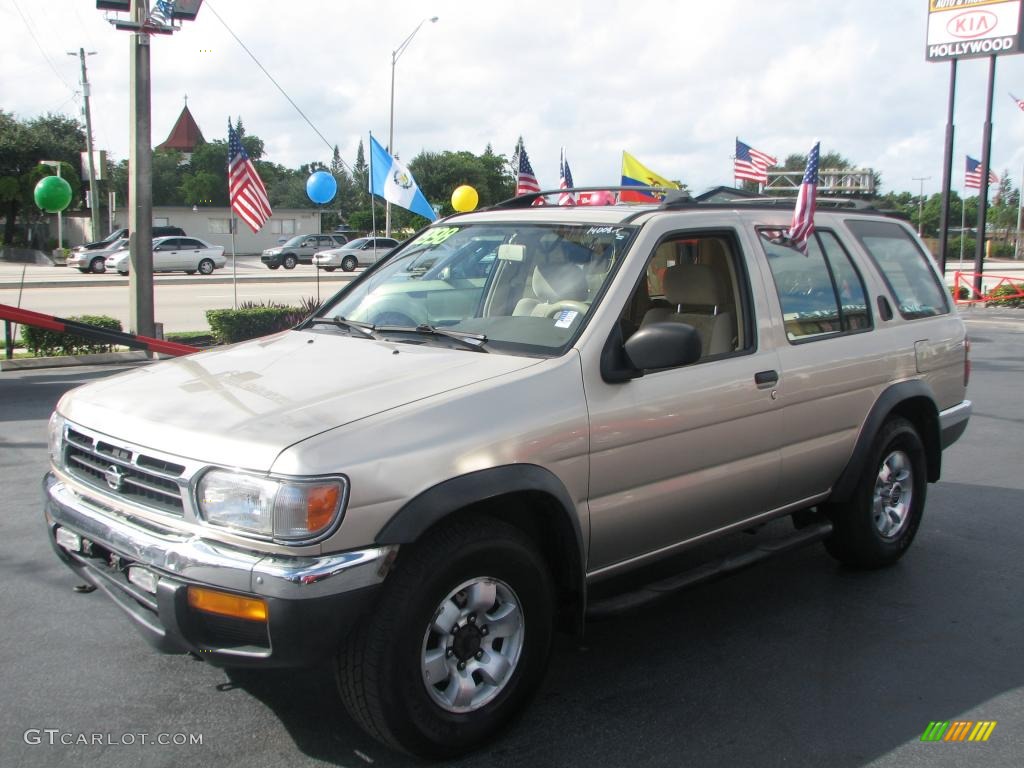 1998 Pathfinder SE 4x4 - Beige Metallic / Blond photo #5