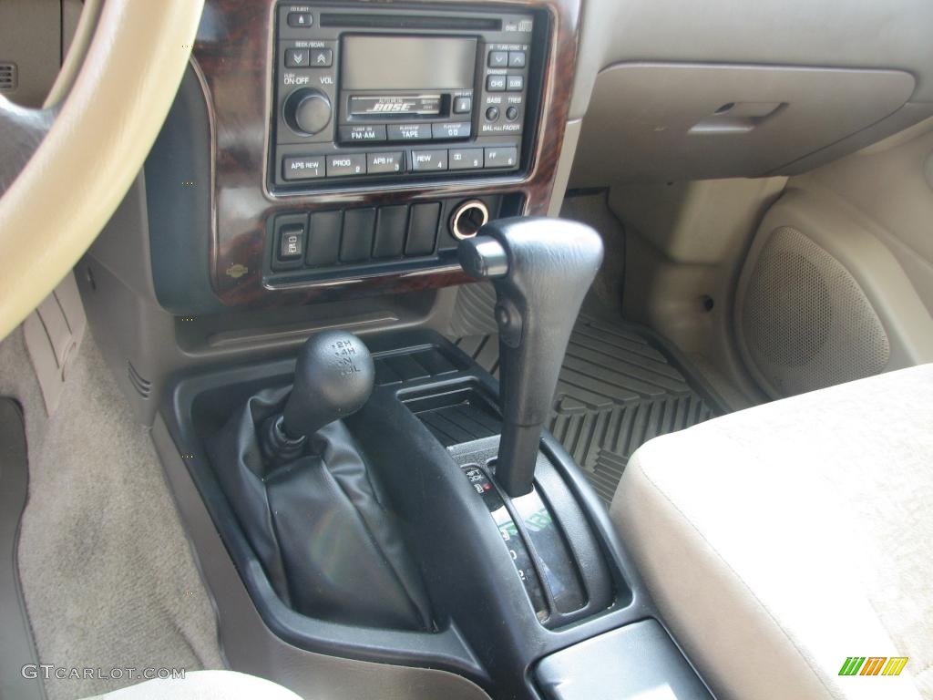 1998 Nissan Pathfinder SE 4x4 Transmission Photos