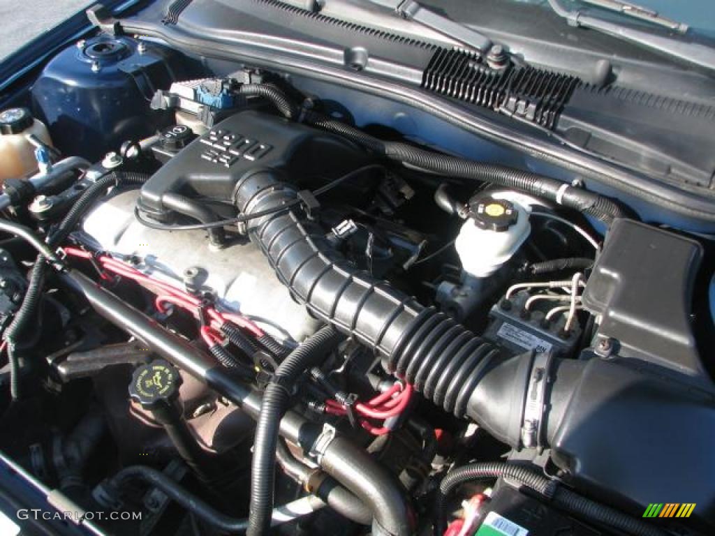 2002 Chevrolet Cavalier Coupe 2.2 Liter OHV 8-Valve 4 Cylinder Engine Photo #39840947