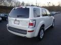 2009 White Suede Mercury Mariner V6 4WD  photo #4