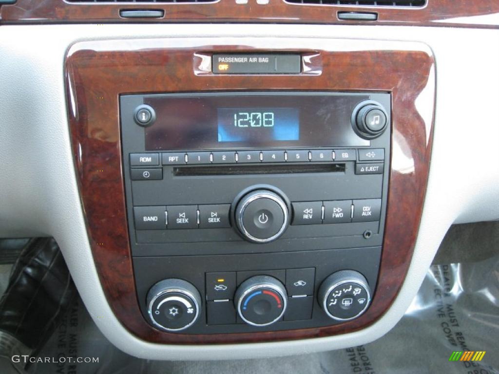 2007 Chevrolet Impala LS Controls Photo #39846082