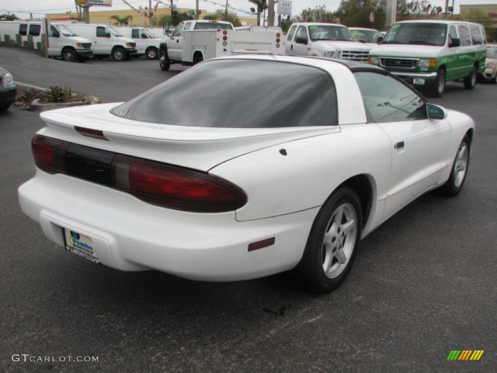 Bright White 1996 Pontiac Firebird Coupe Exterior Photo #39846750