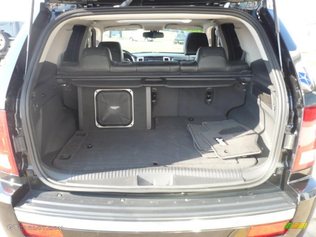 2010 Jeep Grand Cherokee SRT8 4x4 Trunk Photo #39847026
