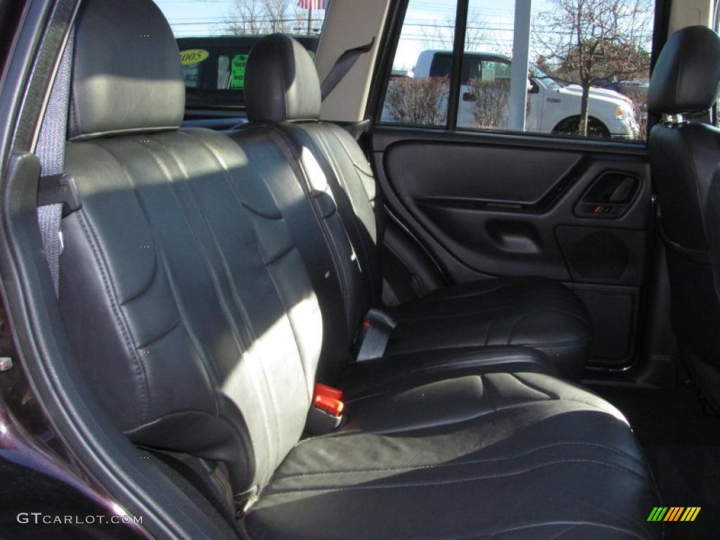 2004 Grand Cherokee Laredo 4x4 - Deep Lava Red Metallic / Dark Slate Gray photo #16