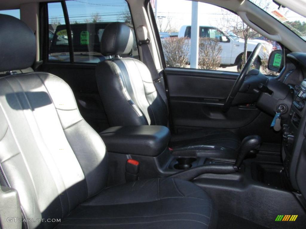 2004 Grand Cherokee Laredo 4x4 - Deep Lava Red Metallic / Dark Slate Gray photo #17