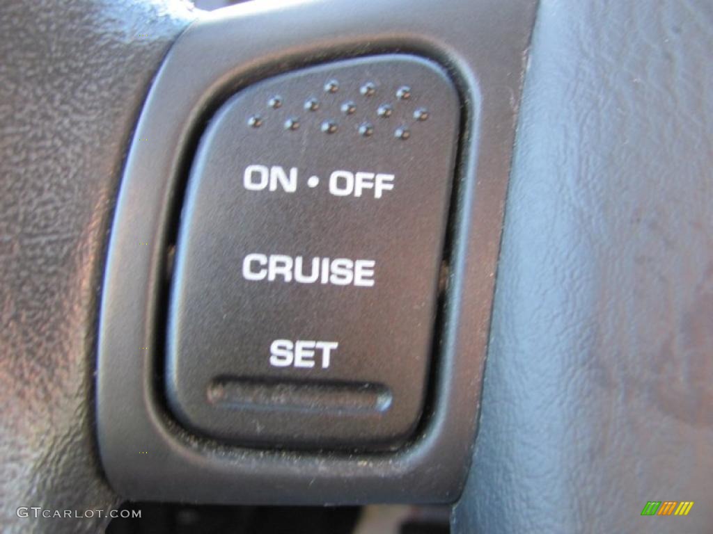 2004 Grand Cherokee Laredo 4x4 - Deep Lava Red Metallic / Dark Slate Gray photo #25