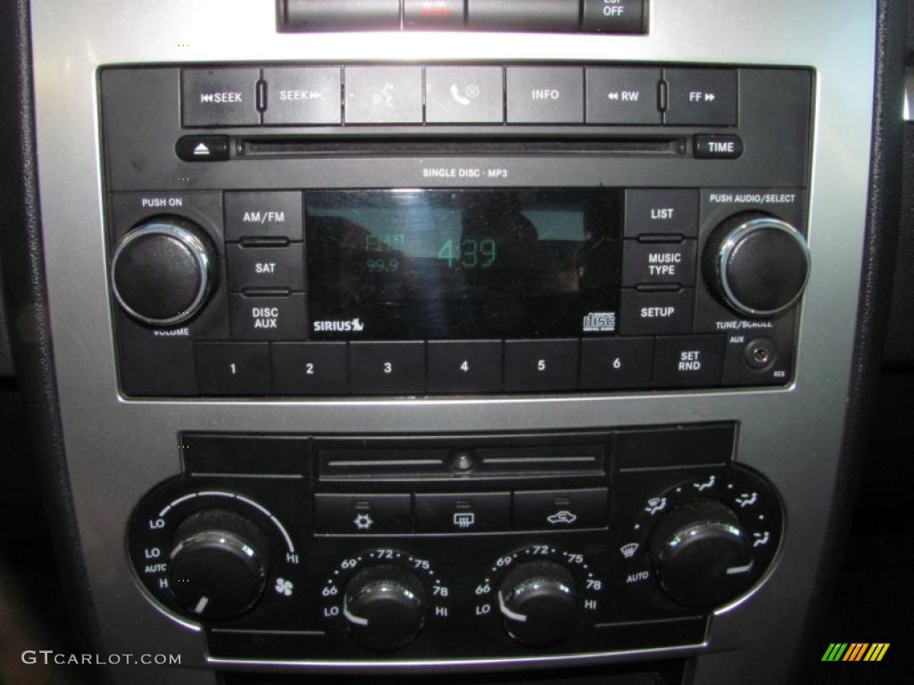 2009 Dodge Charger R/T AWD Controls Photo #39850030